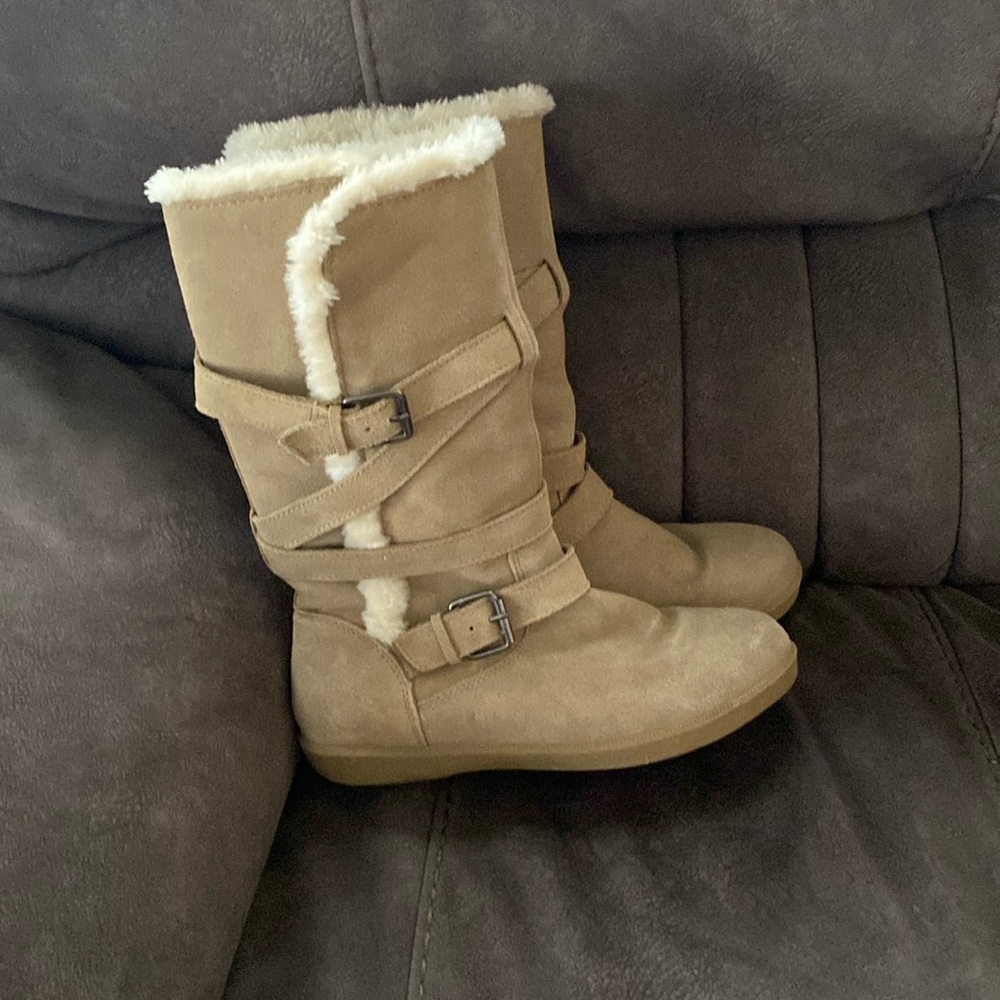 American Eagle Boots size 8